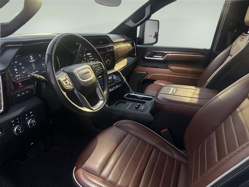 Used 2025 GMC Sierra 2500 Denali Ultimate w/ Snow Plow Prep/Camper Package image 10