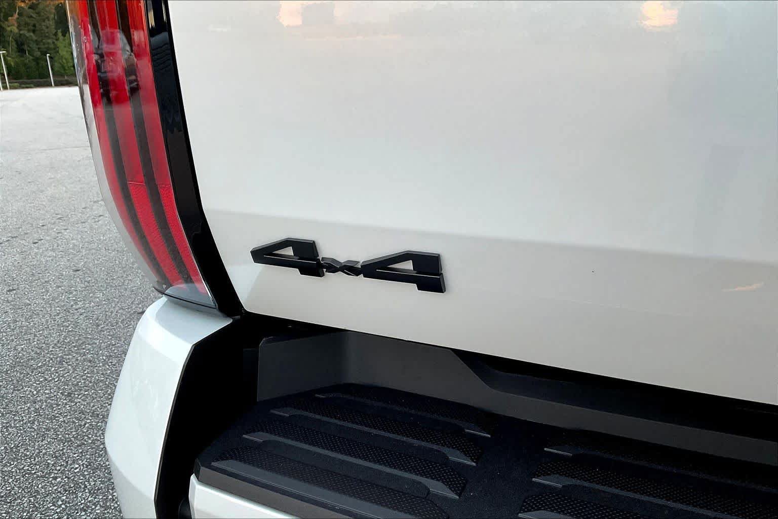 New 2026 Toyota Tundra Platinum AWD/4WD image 15