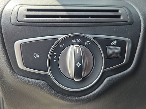 Used 2022 Mercedes-Benz GLC 300 image 26