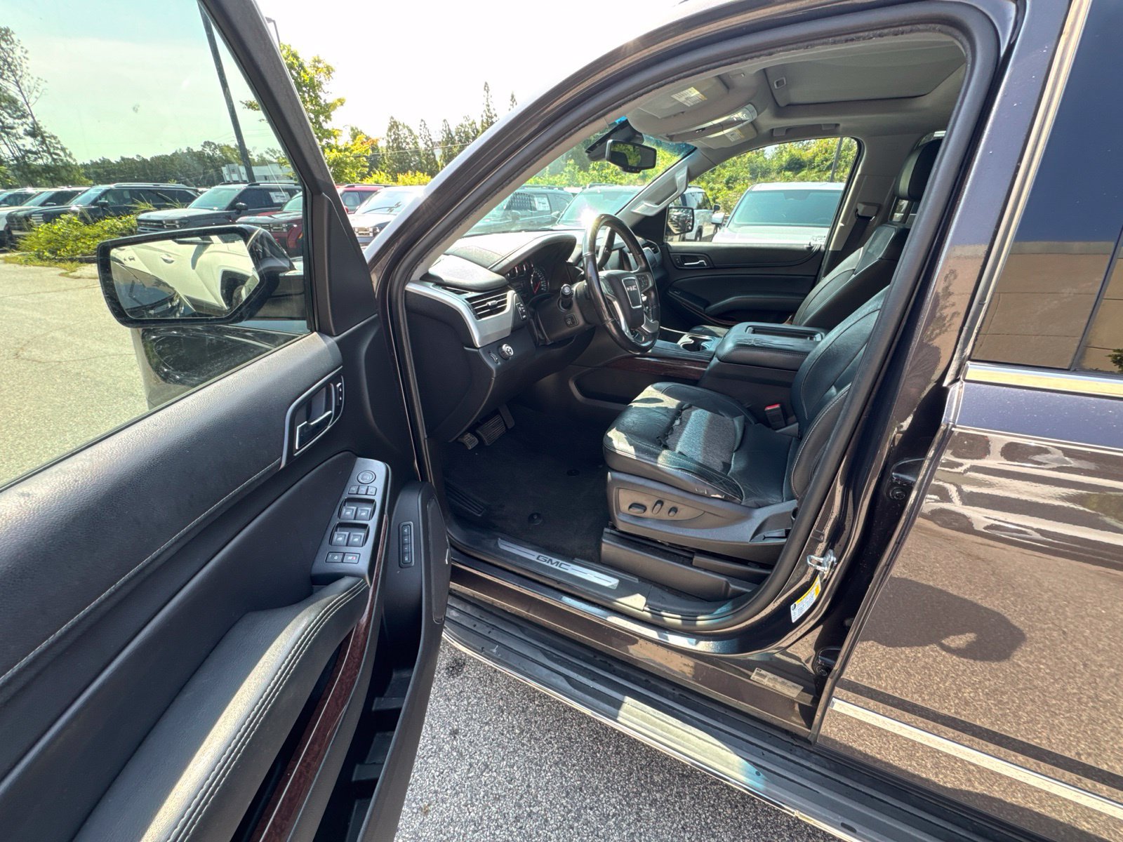Used 2018 GMC Yukon XL SLT w/ Open Road Package RWD image 21