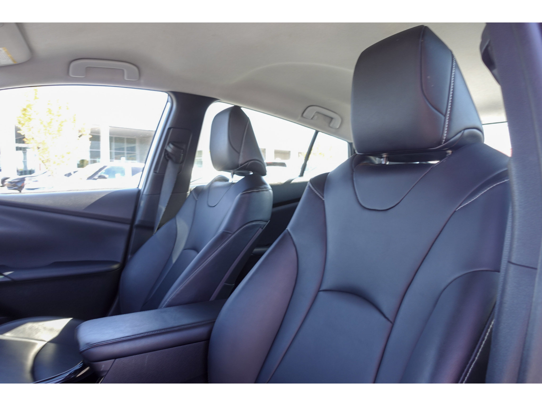 Used 2022 Toyota Prius Prime XLE FWD image 10