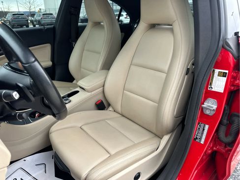 Used 2018 Mercedes-Benz CLA 250 4MATIC image 19