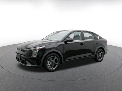 Used 2025 Kia K4 FWD image 3