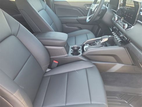 New 2025 GMC Canyon Elevation w/ Convenience Package image 10