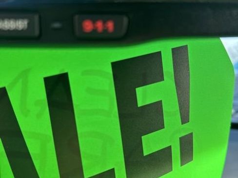 Used 2015 Chrysler 200 C w/ Navigation & Sound Group I image 10