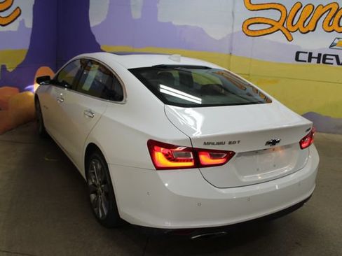 Used 2018 Chevrolet Malibu Premier w/ Premier True North Edition FWD image 6