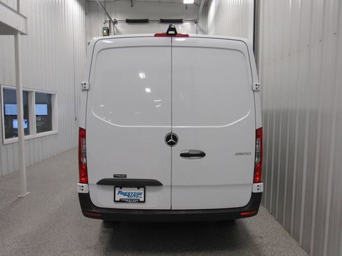 Used 2020 Mercedes-Benz Sprinter 2500 image 13