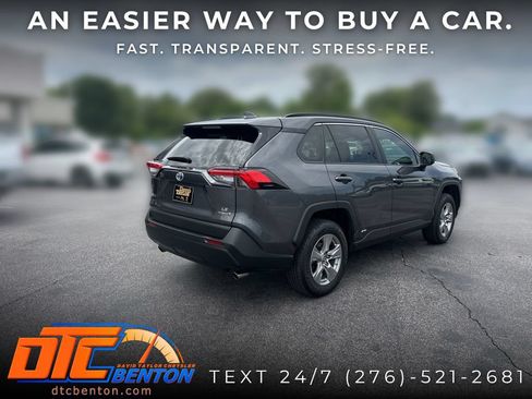 Used 2024 Toyota RAV4 LE AWD/4WD image 3
