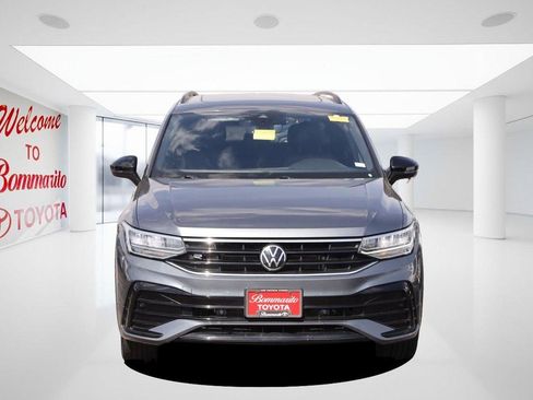 Used 2022 Volkswagen Tiguan SE R-Line image 3