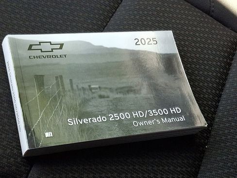 Certified 2025 Chevrolet Silverado 2500 W/T AWD/4WD image 27