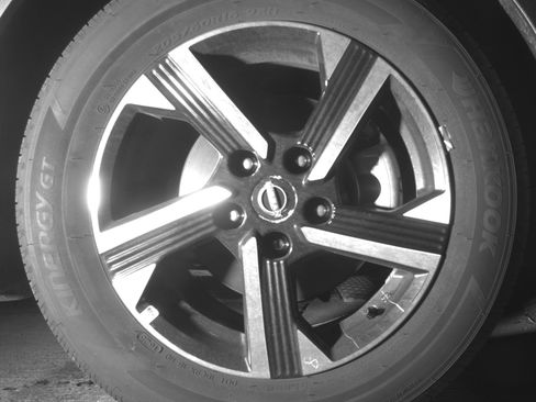 Used 2025 Nissan Sentra SV FWD image 13