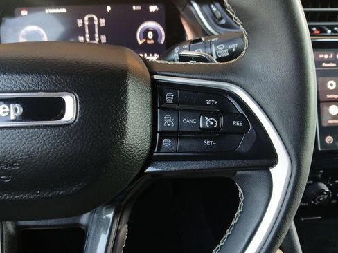 Used 2023 Jeep Grand Cherokee L Laredo RWD image 25