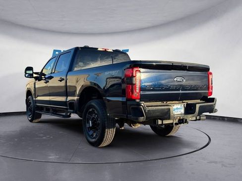Used 2023 Ford F250 Lariat w/ Sport Appearance Package image 3