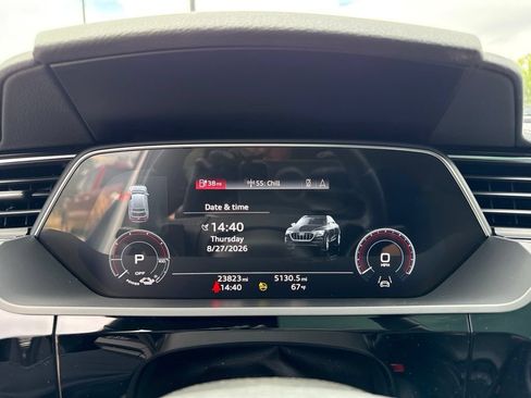 Used 2023 Audi e-tron Premium Plus w/ Premium Plus Package AWD/4WD image 15