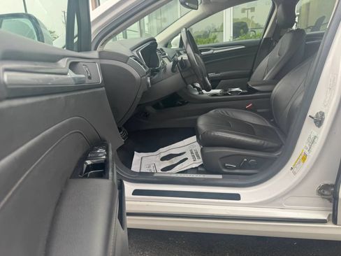 Used 2013 Ford Fusion Titanium AWD/4WD image 7