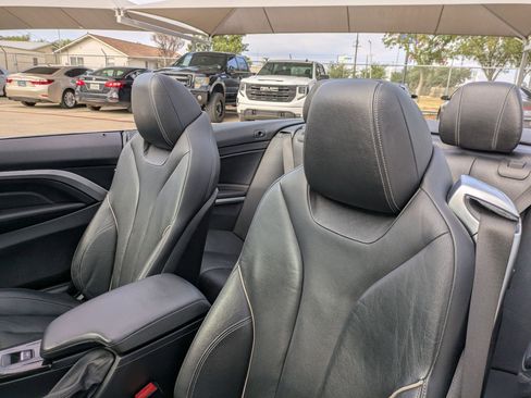 Used 2018 BMW 430i Convertible image 12