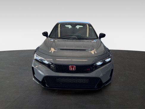 Used 2025 Honda Civic Type R image 2