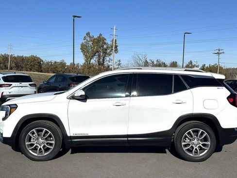 Used 2022 GMC Terrain SLT image 5