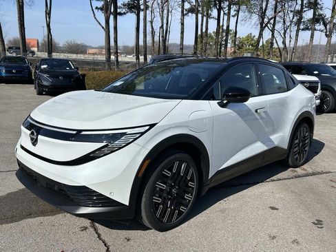 New 2026 Nissan Leaf Platinum+ w/ Cargo Package (Platinum+) FWD image 3