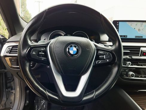 Used 2018 BMW 530e image 14