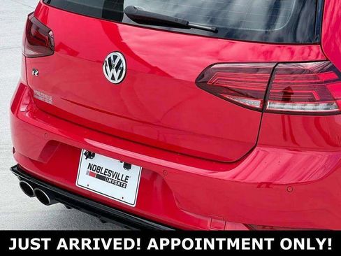 Used 2019 Volkswagen Golf R 4-Door image 4