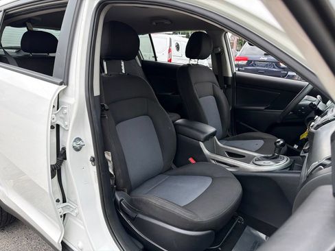 Used 2016 Kia Sportage LX AWD/4WD image 11