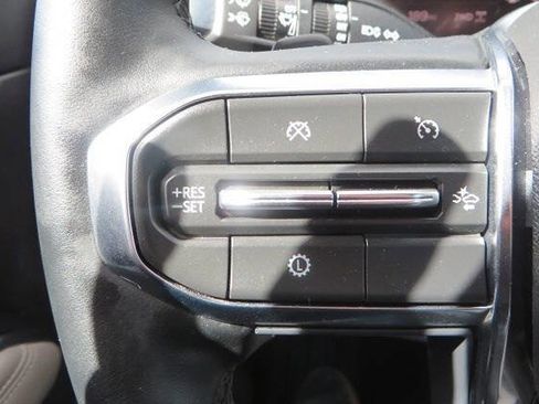 Used 2024 GMC Acadia Elevation image 58