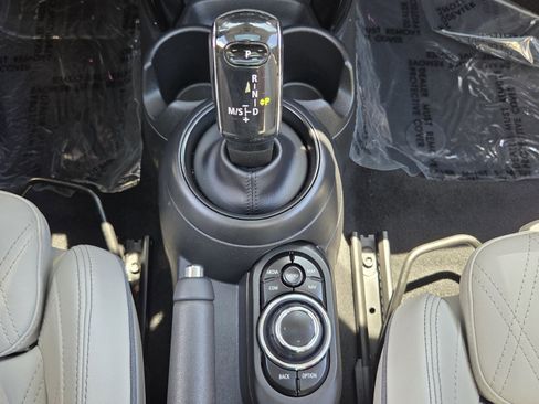 Used 2023 MINI Cooper S w/ Signature Upholstery Package FWD image 26