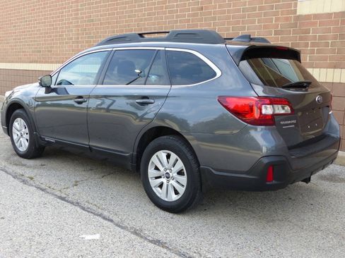 Used 2018 Subaru Outback 2.5i Premium AWD/4WD image 8