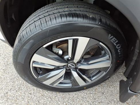 Certified 2024 Nissan Rogue SL w/ SL Premium Package image 22