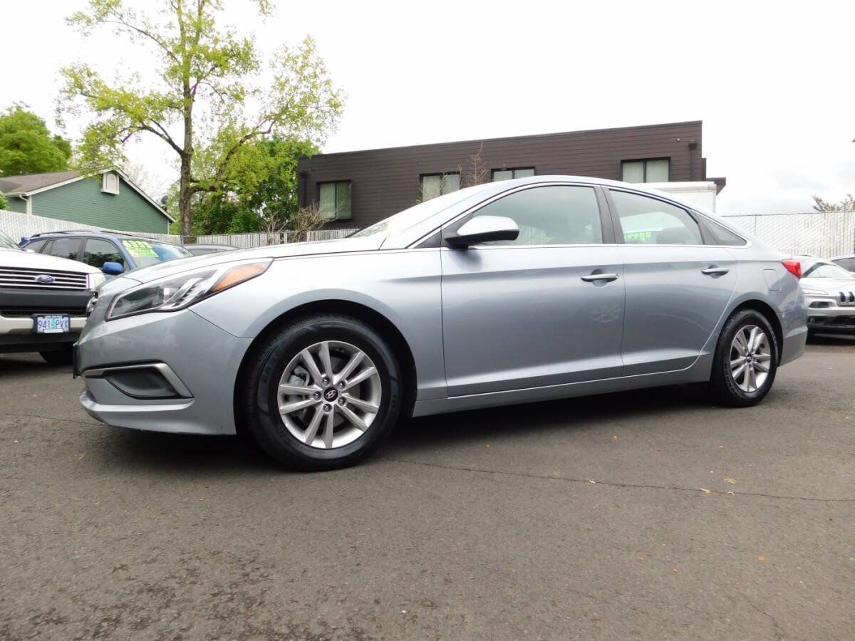 Used 2016 Hyundai Sonata SE FWD image 4