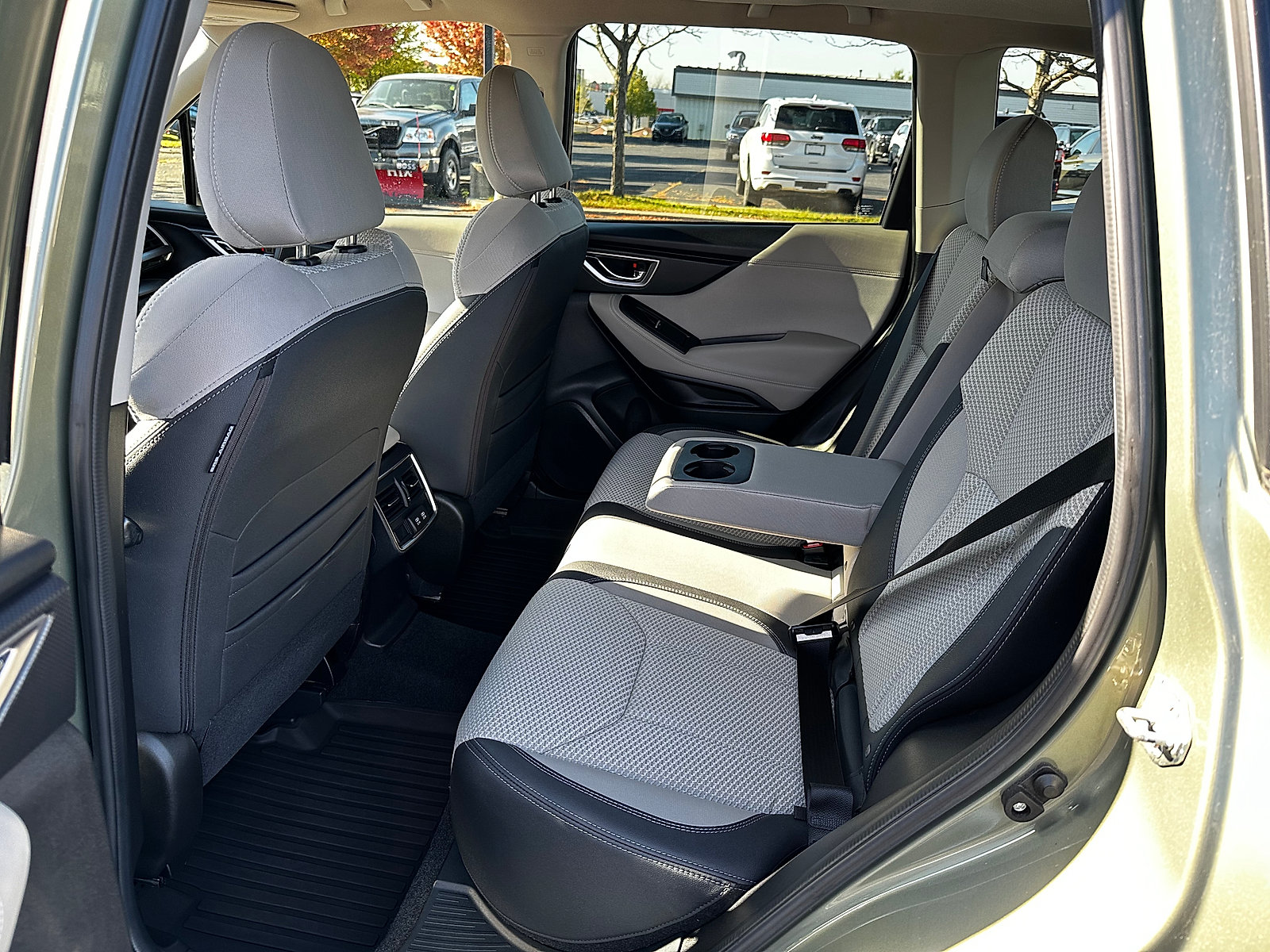 Used 2020 Subaru Forester Premium AWD/4WD image 11