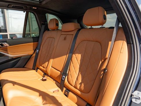 Used 2024 BMW X5 xDrive40i w/ M Sport Package image 17