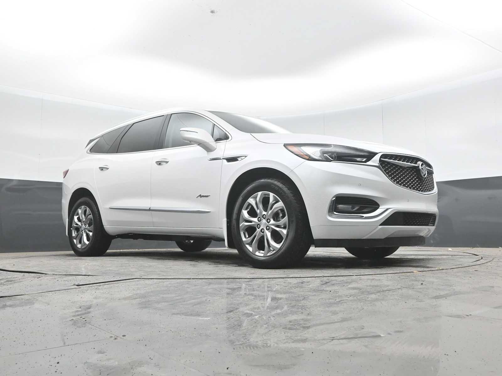 Used 2021 Buick Enclave Avenir w/ Avenir Technology Package AWD/4WD image 28