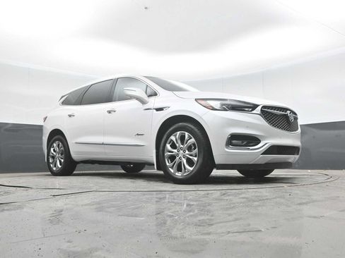 Used 2021 Buick Enclave Avenir w/ Avenir Technology Package AWD/4WD image 28