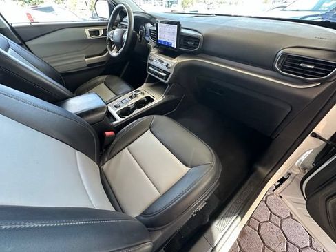 Used 2023 Ford Explorer XLT w/ Equipment Group 202A AWD/4WD image 24