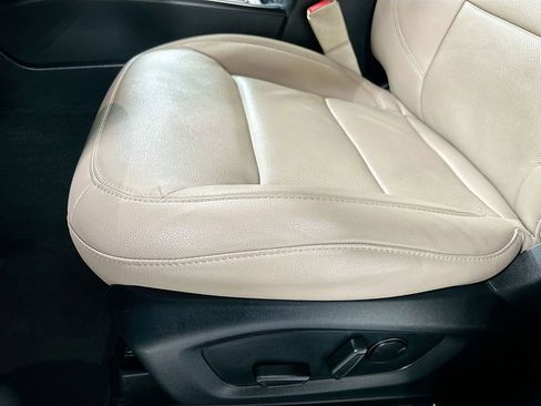 Used 2022 Ford Explorer Limited w/ Equipment Group 301A image 20