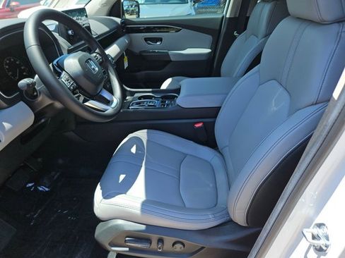New 2025 Honda Pilot Touring image 26