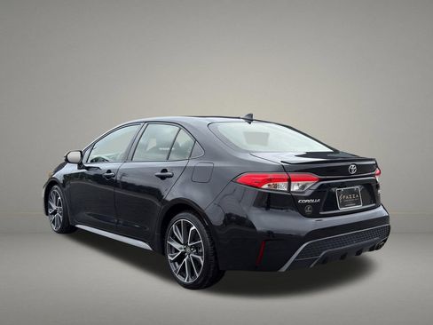 Used 2021 Toyota Corolla SE FWD image 3