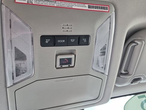 Used 2025 Toyota RAV4 XLE image 20