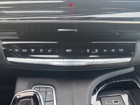 Certified 2022 Cadillac Escalade ESV Sport w/ Touring Package image 29