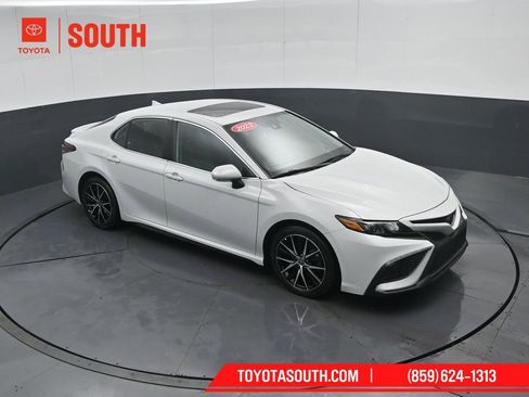 Used 2023 Toyota Camry SE w/ Convenience Package AWD/4WD image 47