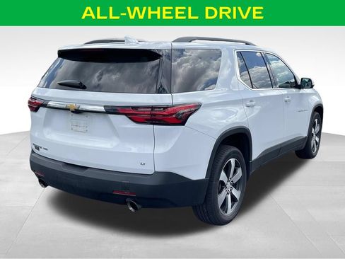 Used 2023 Chevrolet Traverse LT w/ LT Premium Package AWD/4WD image 9