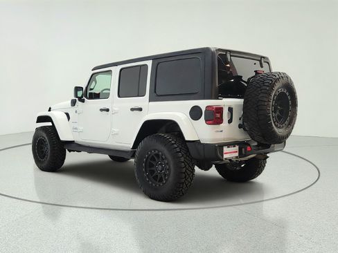 Used 2021 Jeep Wrangler Unlimited Sahara w/ Dual Top Group AWD/4WD image 7