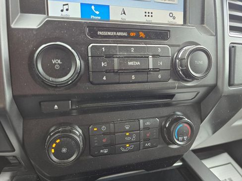 Used 2018 Ford F150 XLT w/ Equipment Group 302A Luxury AWD/4WD image 12
