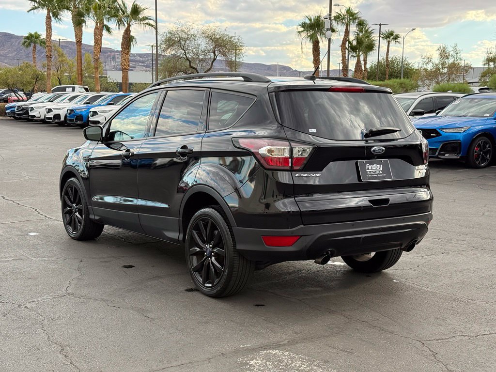 Used 2017 Ford Escape Titanium FWD image 3
