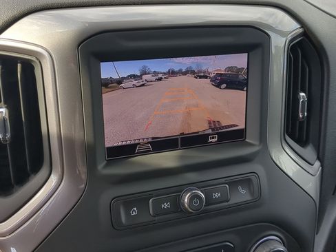 Used 2025 Chevrolet Silverado 2500 Custom w/ Z71 Off-Road Package image 17