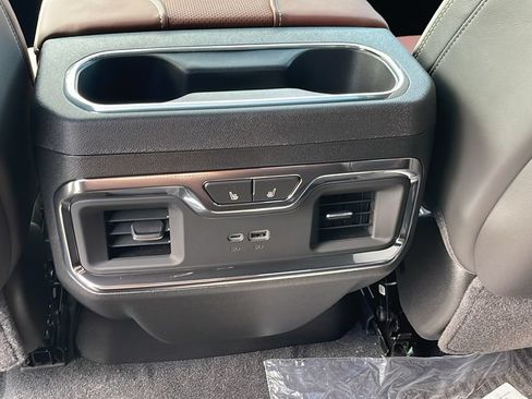 New 2026 GMC Sierra 3500 Denali Ultimate AWD/4WD image 18