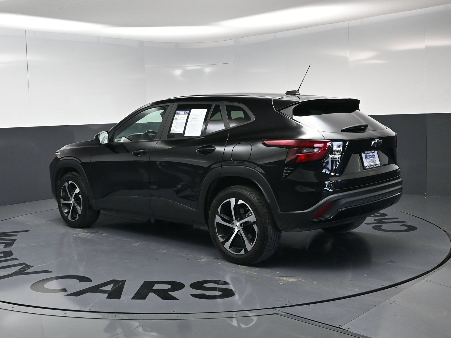 Used 2025 Chevrolet Trax RS FWD image 7