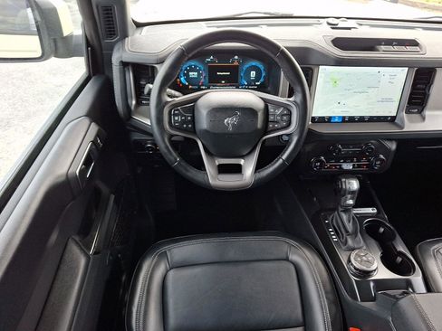 Certified 2025 Ford Bronco Outer Banks AWD/4WD image 11